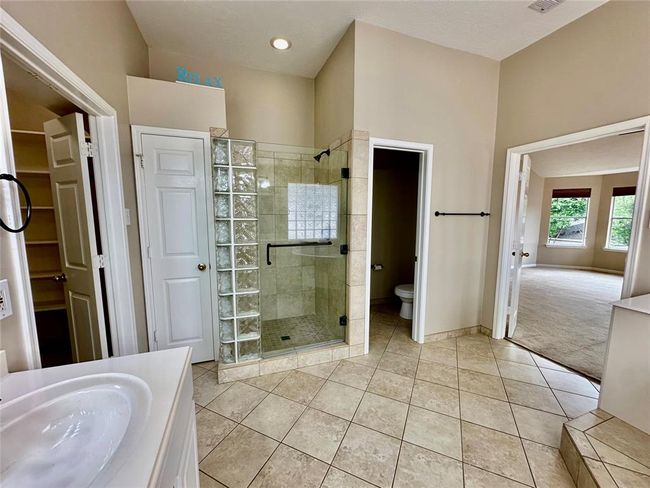 2716 W Oaks Cir E, House other with 4 bedrooms, 4 bathrooms and 2 parking in Pearland TX | Image 35