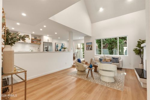 16-10 W Georgia Ave, Phoenix, AZ, 85013-2063 | Card Image