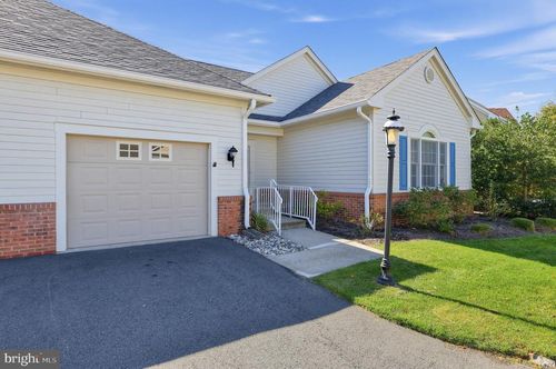 4 Hedge Row Rd, PRINCETON, NJ, 08540-5055 | Card Image