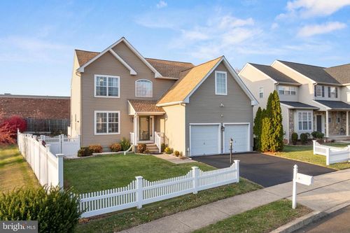 2061 Integrity Ave, SCHWENKSVILLE, PA, 19473-2060 | Card Image