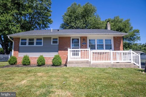 3301 Glenrose Ave, BRISTOL, PA, 19007-6514 | Card Image