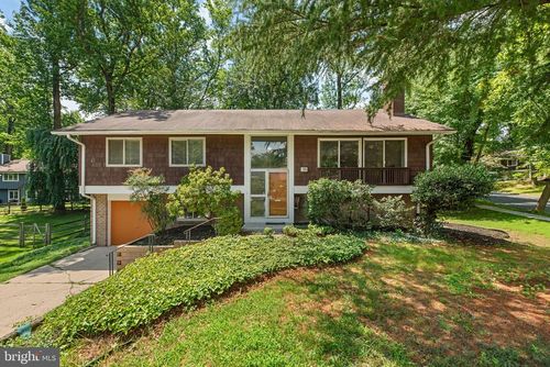 13 Farsta Ct, ROCKVILLE, MD, 20850-2747 | Card Image