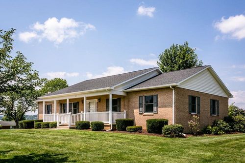 382 S Sunset Dr, Broadway, VA, 22815-9433 | Card Image