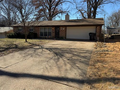 13 Beth Ann Dr, Belleville, IL, 62221-6201 | Card Image