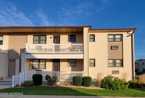 81 Wharfside Dr, Monmouth Beach, NJ, 07750-1260 | Card Image