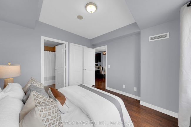 1003 - 9245 Jane St, Condo with 2 bedrooms, 2 bathrooms and null parking in Vaughan ON | Image 19