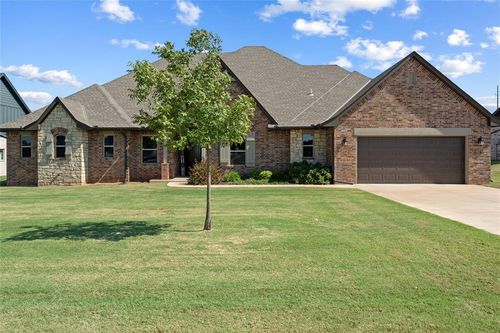 194 Primrose Point Ave Ne, Piedmont, OK, 73078-5068 | Card Image