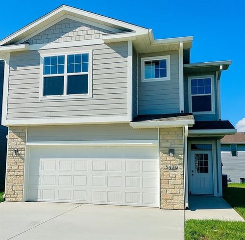 5422 153rd St, Urbandale, IA, 50323-1214 | Card Image