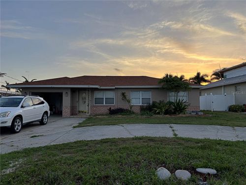 6820 26th St W, BRADENTON, FL, 34207-5709 | Card Image