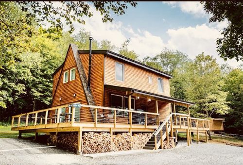 146 Luna Way, Markleton, PA, 15551-8128 | Card Image