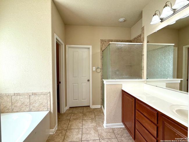 213 Ranch House Rd, House other with 5 bedrooms, 4 bathrooms and null parking in Cibolo TX | Image 7