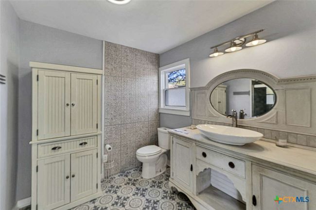 1012 7 Th St, House other with 2 bedrooms, 2 bathrooms and null parking in Blanco TX | Image 12