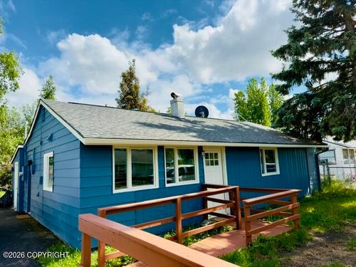 1507 Elmendorf Dr, Anchorage, AK, 99504-2420 | Card Image
