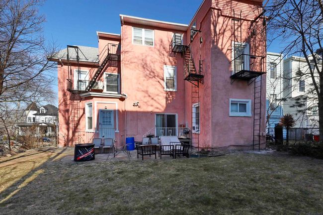APT-1E - 720 Boulevard E, Condo with 2 bedrooms, 2 bathrooms and null parking in Weehawken NJ | Image 22