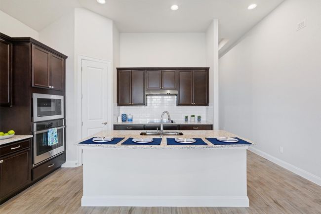 (pic from 2024 prior to current tenant moving in). | Image 8