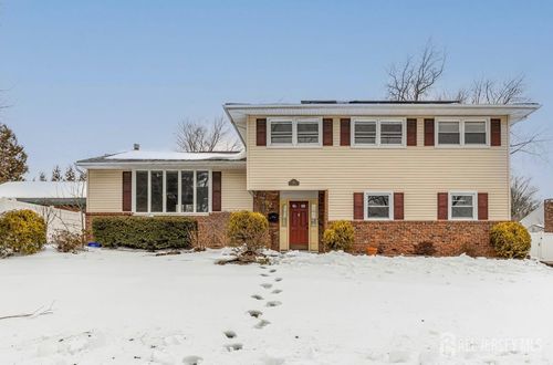 10 Gavel Rd, Sayreville, NJ, 08872-1848 | Card Image