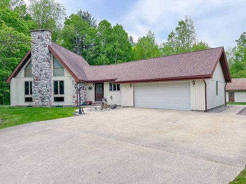 4809 N Alamando Rd, Coleman, MI, 48618-8513 | Card Image