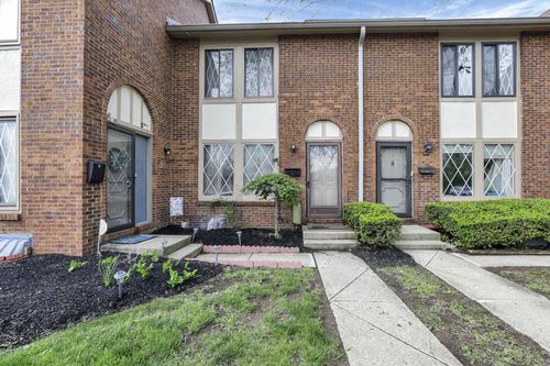 z-10-3284 Valley Ln S, Columbus, OH, 43231-3117 | Card Image