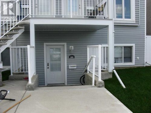302 Northlands Pointe Ne, Medicine Hat, AB, T1C0C1 | Card Image