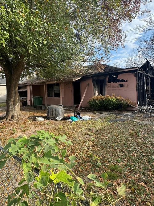 9605 Chesterfield Dr, Houston, TX, 77051-3161 | Card Image