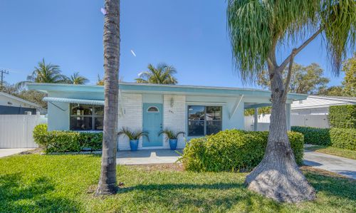 341 Pinewood St, Lantana, FL, 33462-3160 | Card Image