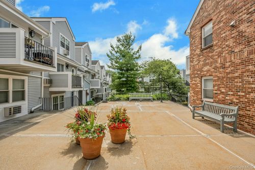 apt-305-36 Greenridge Ave, White Plains, NY, 10605-1222 | Card Image