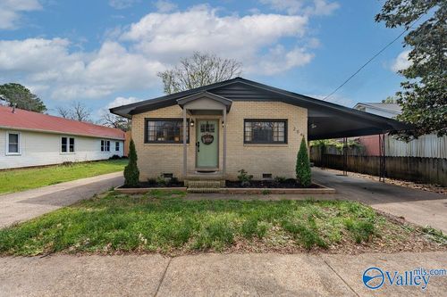 204 E Charlotte Ave, Scottsboro, AL, 35768-1840 | Card Image