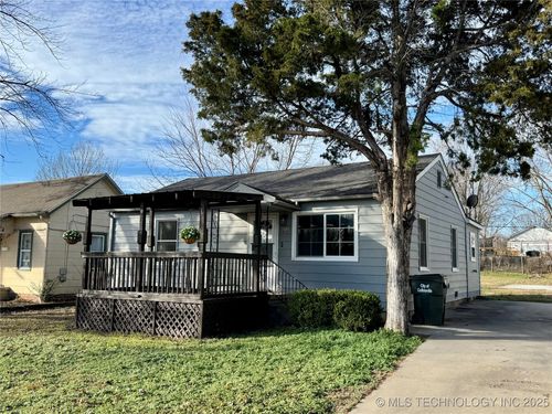 602 11th St, Collinsville, OK, 74021-2125 | Card Image