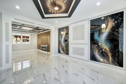 2105 Hoffman Avenue, Hempstead, NY, 11003 | Card Image