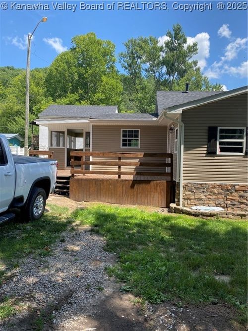 42 Pine Cone Dr, Elkview, WV, 25071-7985 | Card Image