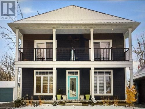 8 Arnold Street, Norfolk (Turkey Point), ON, N0E1R0 | Card Image