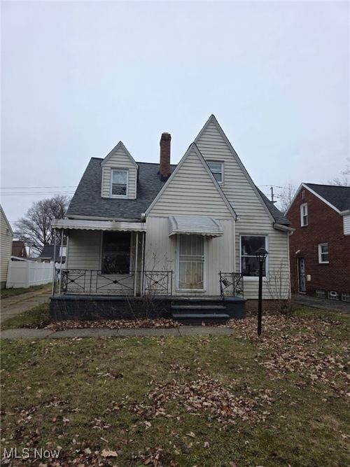 3852 Lee Heights Blvd, Cleveland, OH, 44128-1636 | Card Image