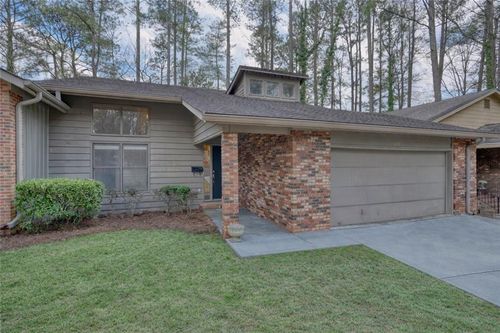 300 Cruise Ct, Roswell, GA, 30076-4007 | Card Image