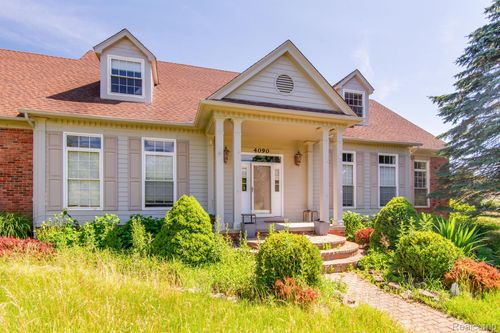 4090 Perryville Rd, Ortonville, MI, 48462-8417 | Card Image