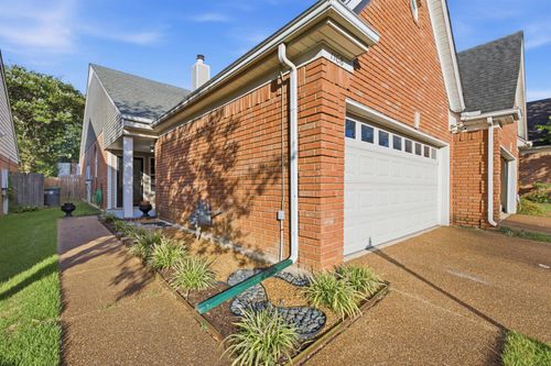 1168 Brady Hollow Ln, Cordova, TN, 38016-8887 | Card Image