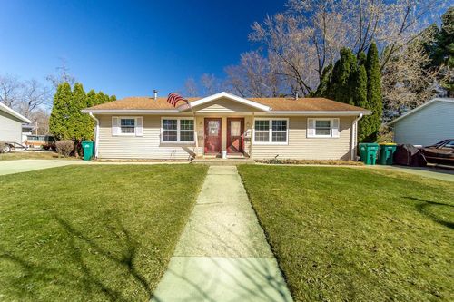 815-817 Sweeney Road, Edgerton, WI, 53534 | Card Image