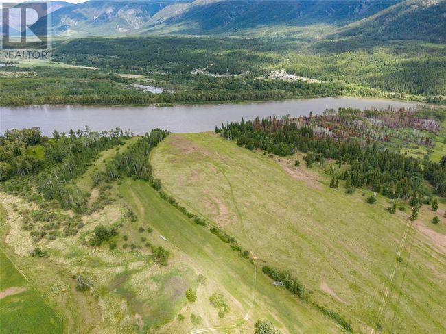 7398 Yellowhead Highway, House other with 3 bedrooms, 1 bathrooms and null parking in Darfield BC | Image 37