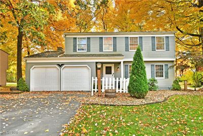 7878 Glen Oaks Drive Ne, House other with 4 bedrooms, 2 bathrooms and null parking in Warren OH | Image 1