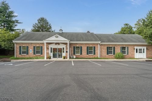 615 Milford Warren Glen Rd, Milford, NJ, 08848-1631 | Card Image