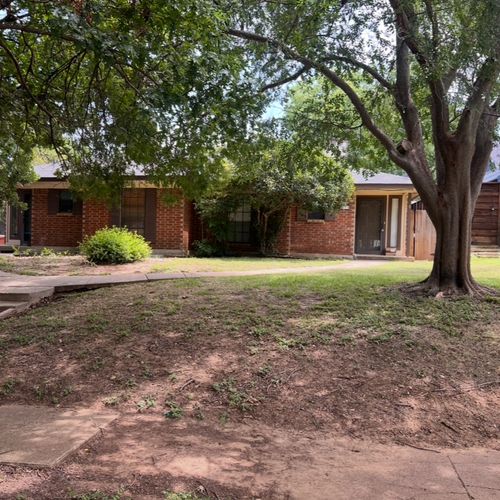 b-2123 Mistletoe Ave, Fort Worth, TX, 76110-1172 | Card Image