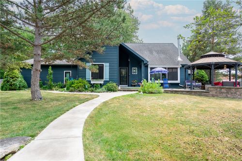 42 Grove Dr, Canandaigua, NY, 14424-1657 | Card Image