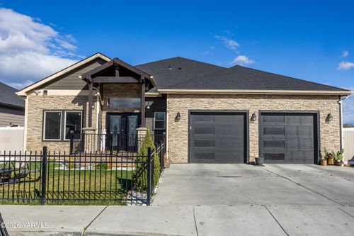 308 Ivone Dr, Sunnyside, WA, 98944-5800 | Card Image