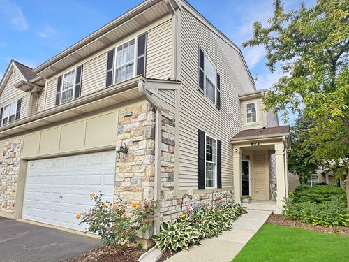549 Shakespeare Dr, Grayslake, IL, 60030-3368 | Card Image