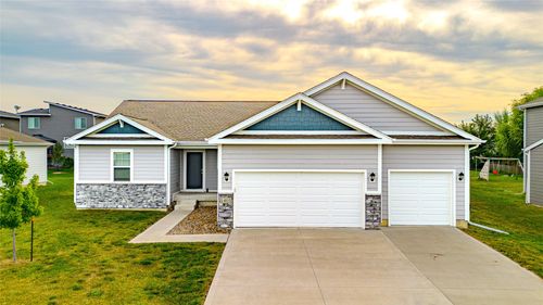 1405 Ne Park St, Grimes, IA, 50111-3307 | Card Image