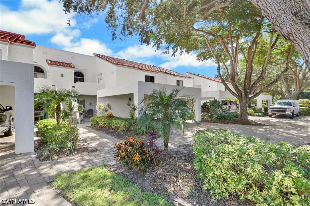Residential in Naples