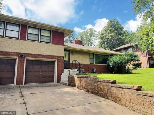 1861 Beaumont St, Maplewood, MN, 55117-1907 | Card Image