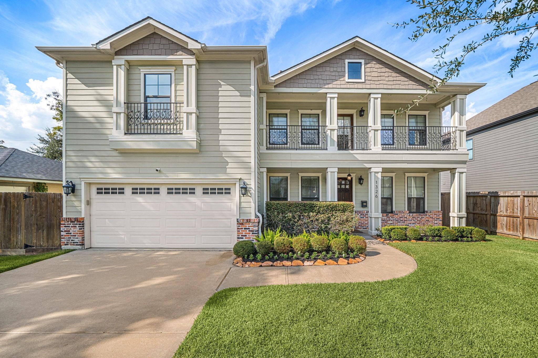 1326 Martin St, For Sale in Houston - eXp Realty