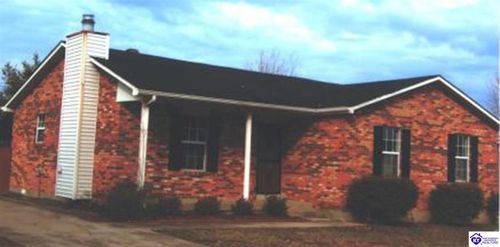635 Independence Dr, Radcliff, KY, 40160-9643 | Card Image