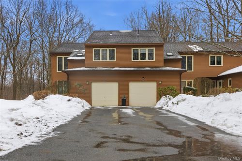 304 Beechwood Ln, Yorktown Heights, NY, 10598-5354 | Card Image