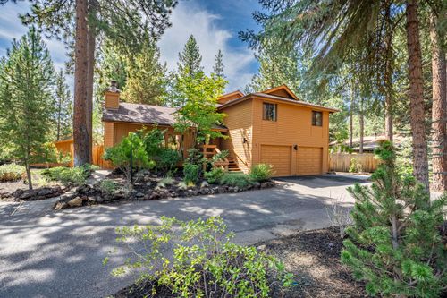 19905 Hollygrape St, Bend, OR, 97702-2576 | Card Image